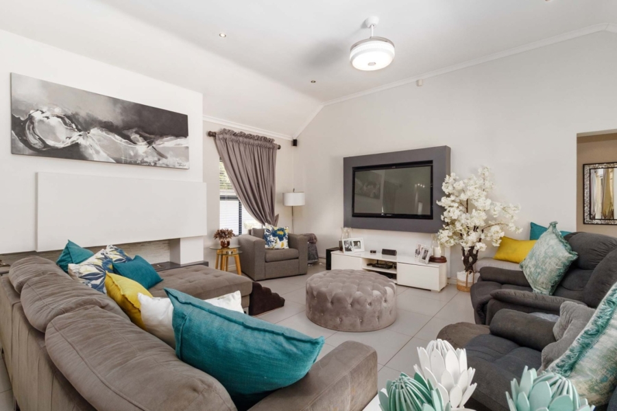 4 Bedroom Property for Sale in Bergsig Western Cape